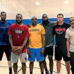 NBAのトッププレイヤー3名がUCLAに集結というビッグニュースそっちのけで話題になるレナードの大きな手